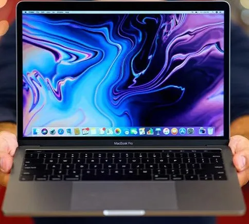 Apple Macbook Pro 13.3" Touch Bar ( 2018 ) / Intel Core i5 2.3GHz / 8GB RAM / 512GB SSD / *MR9R2LL/A* / Space Gray