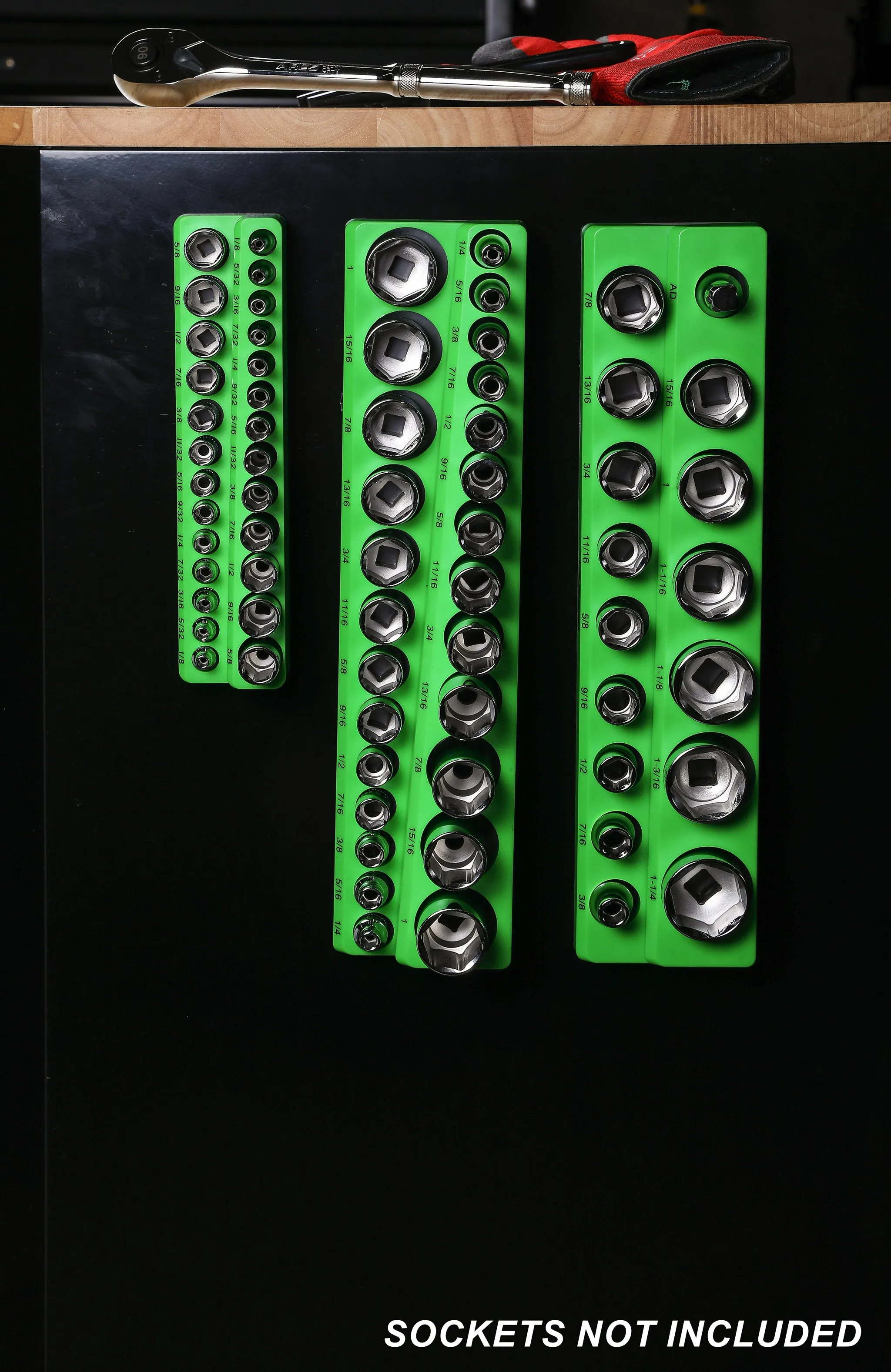 ARES 60007 - 26-Piece 3/8" Green SAE Magnetic Socket Organizer