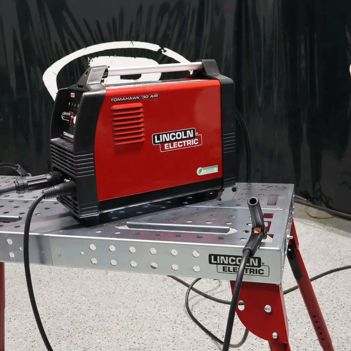 Lincoln Tomahawk 30 AIR Plasma Cutter with 10 ft (3.0 m) Hand Torch - K5457-1