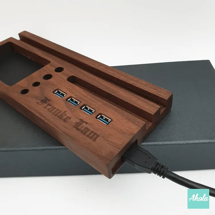 【Name】Engraved Wood USB Docking Station  實木刻字USB電腦分線器桌面架